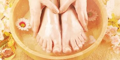 Bathrooms for the treatment of nail fungus
